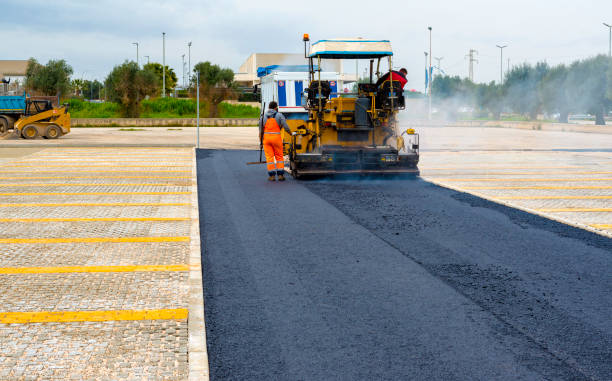 Best Affordable Driveway Paving  in Moses Lake, WA
